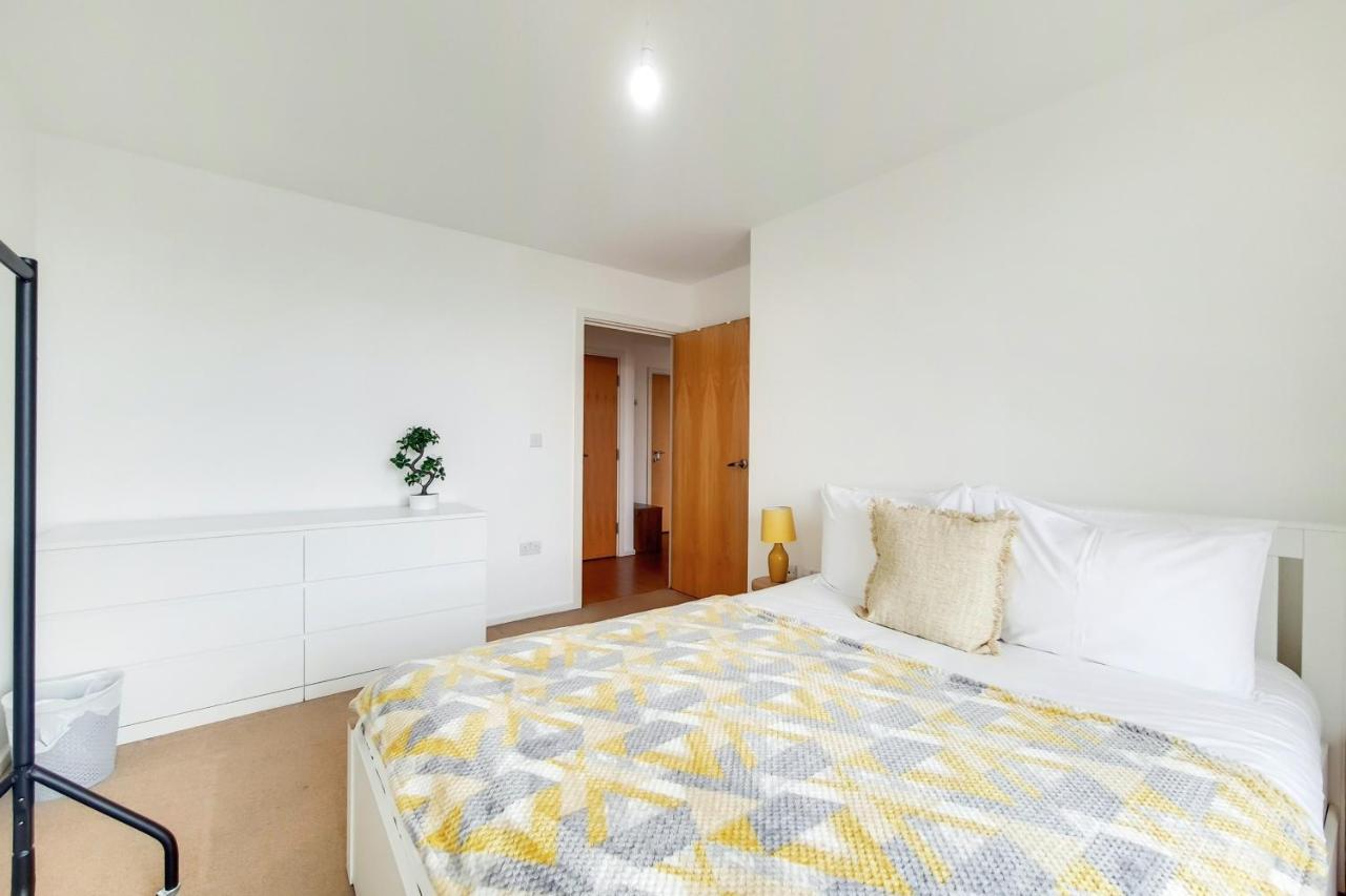 Free Parking - Two Bed Apartment By London Docklands エクステリア 写真